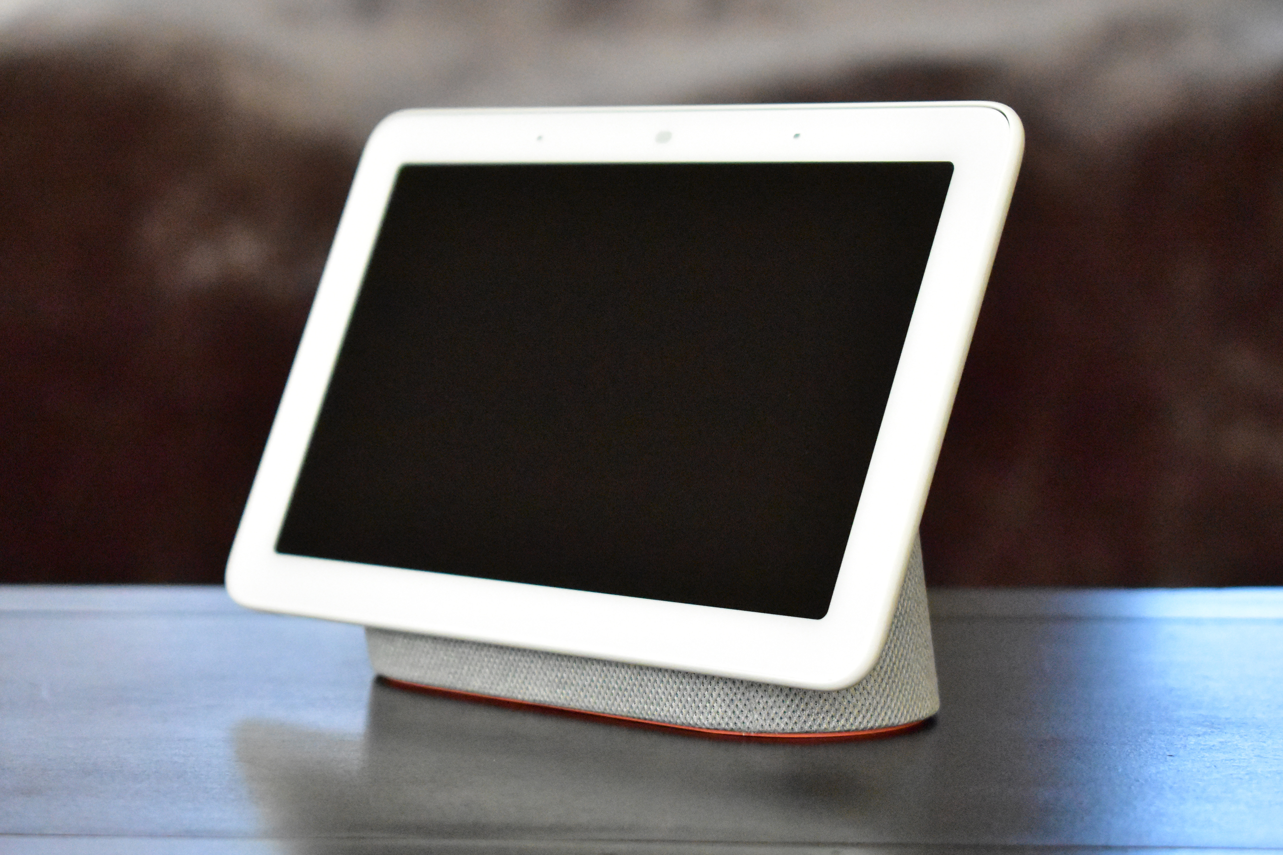 Google Home Hub sur une table