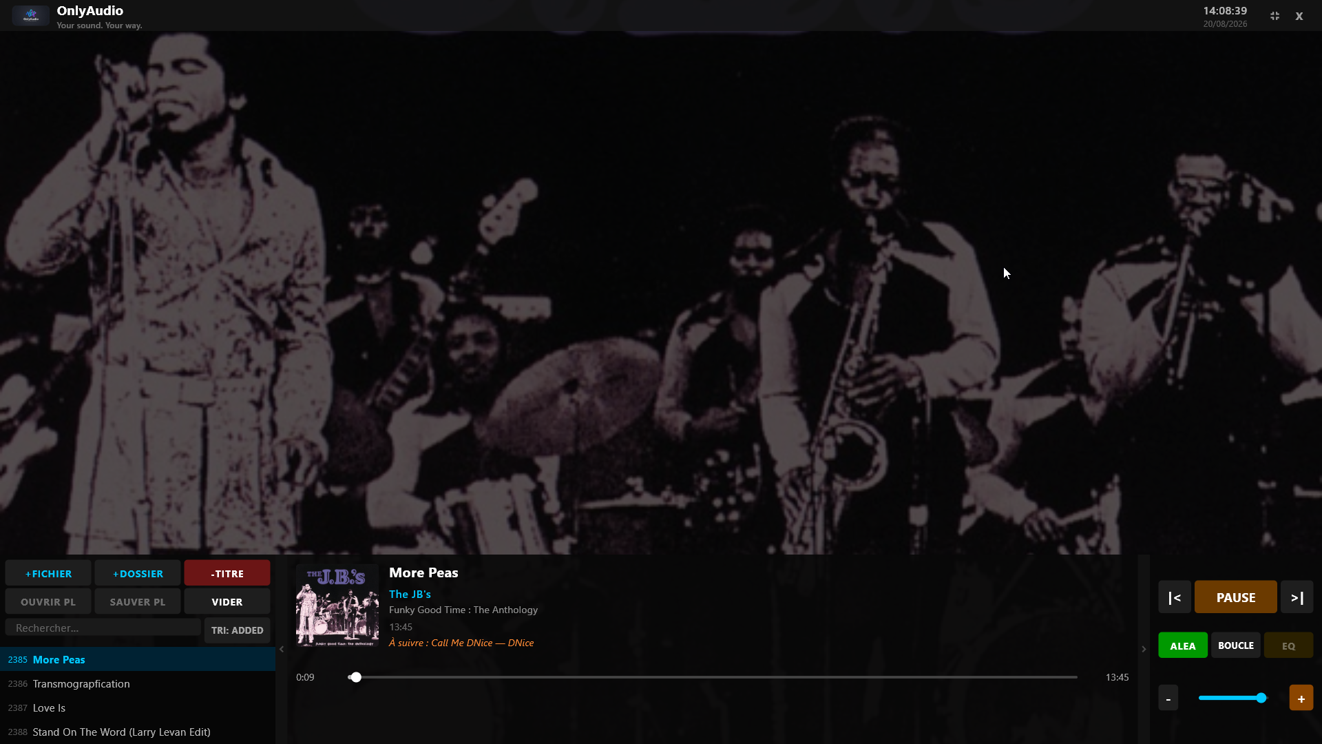 OnlyAudio avec le panneau playlist ouvert, pochette et file de lecture visibles